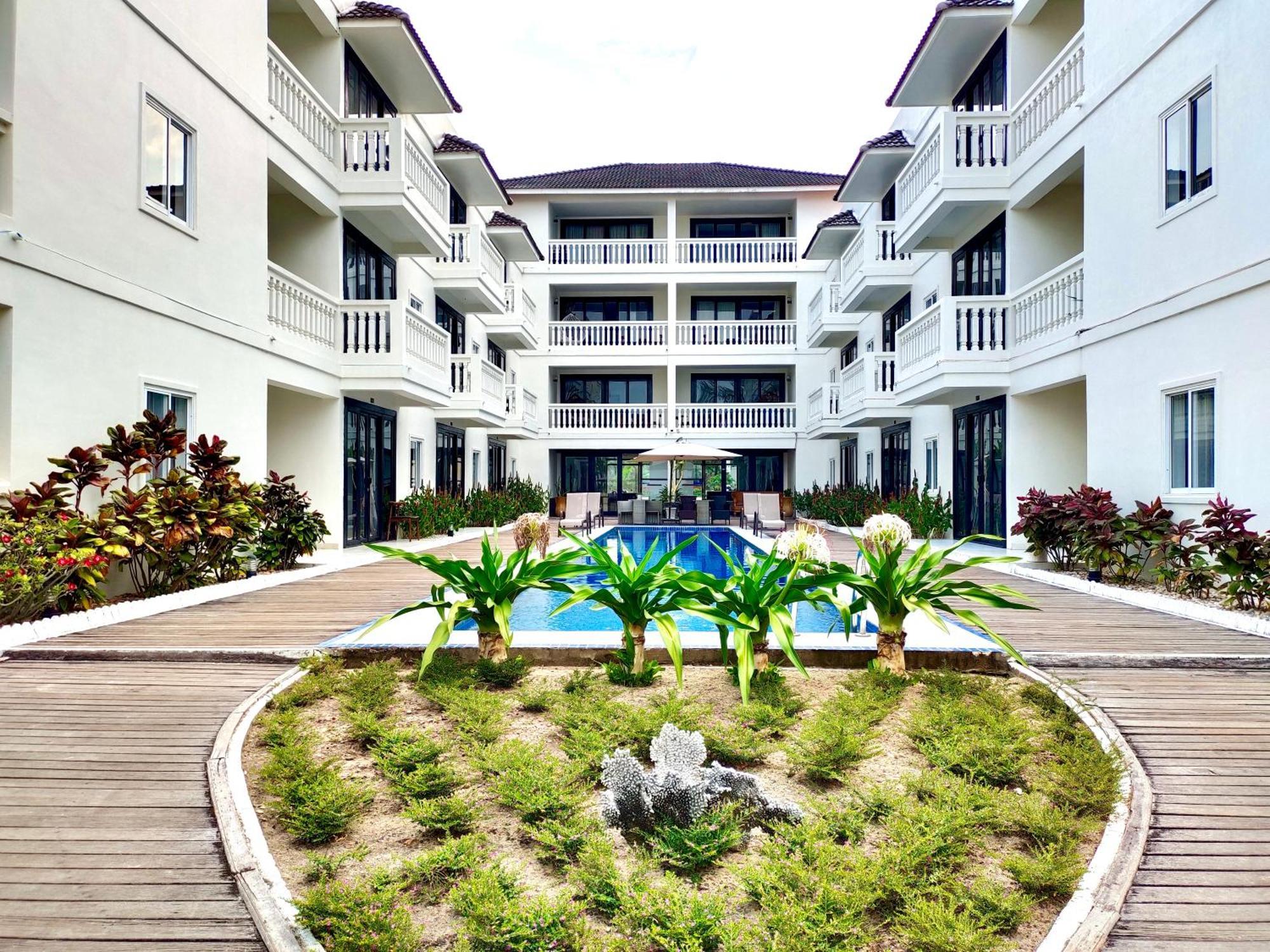 Mary Beach Hotel & Resort Sihanoukville Exterior photo